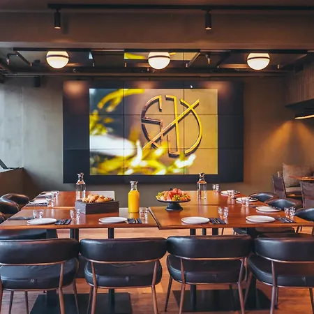 Magic & Kloverhuset 4*