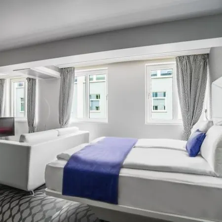 Magic & Kloverhuset 4*